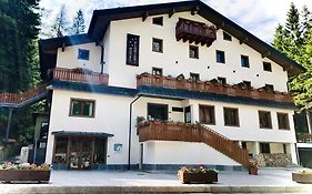 Hotel I Pionieri